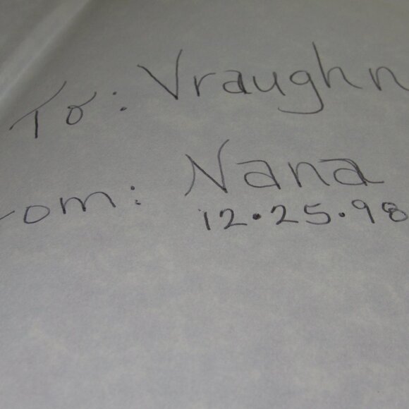 The Nursery Rhymes of Winnie the Pooh – A Classic Disney Treasury Hardcover Book - Picture 10 of 10